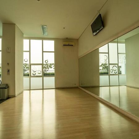 Modern & Comfy Studio In Central Jakarta, Scbd Esterno foto