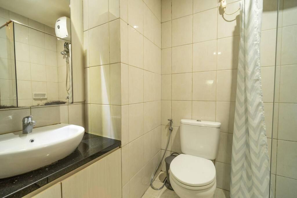 Modern & Comfy Studio In Central Jakarta, Scbd Esterno foto