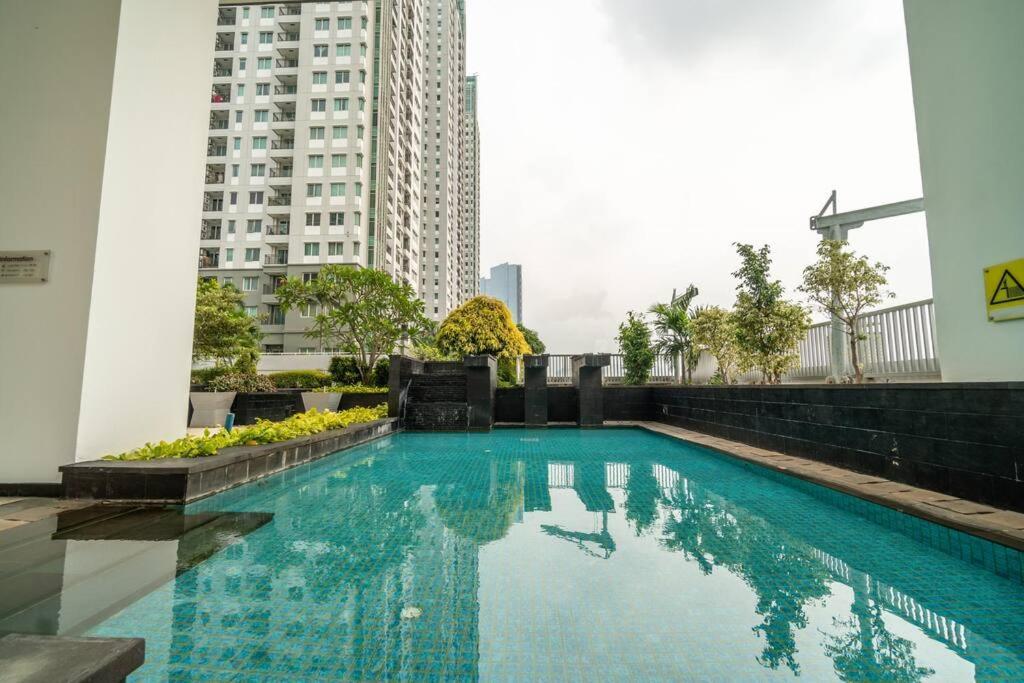 Modern & Comfy Studio In Central Jakarta, Scbd Esterno foto