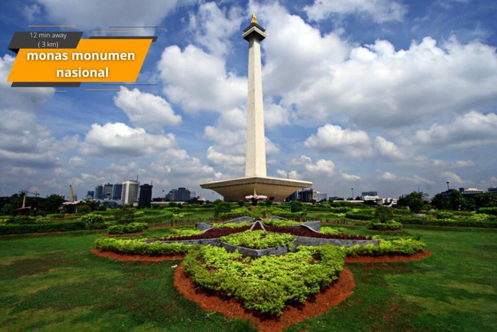 Modern & Comfy Studio In Central Jakarta, Scbd Esterno foto